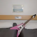& Sallavalkea
